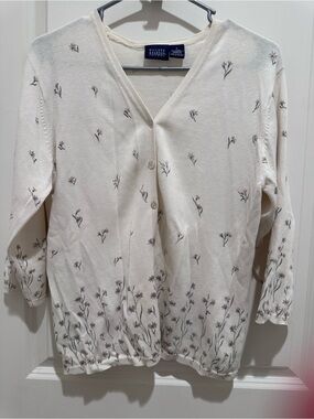 Hillard & Hanson White Floral Print Sweater